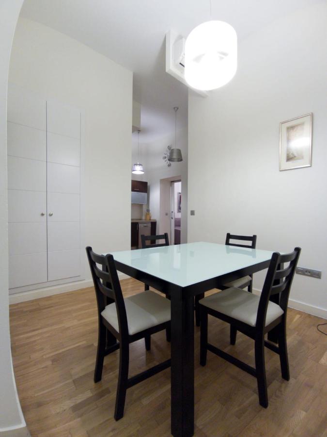 Apartamento Spinola Home Севилья Экстерьер фото